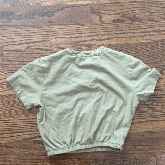 Crop T-shirt - Picture 2 of 3